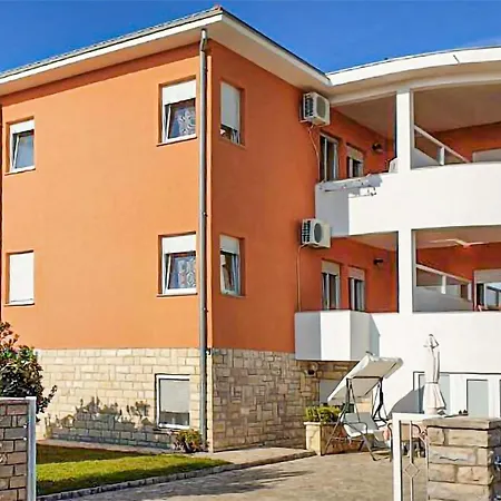2 Bedroom Lovely Apartment In Biograd Apartment Biograd Na Moru
