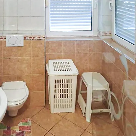 2 Bedroom Lovely In Biograd *