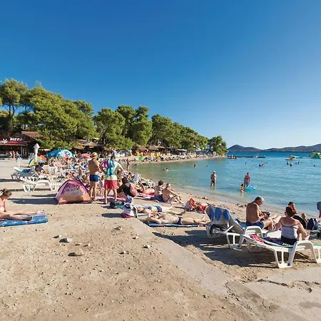2 Bedroom Lovely In Biograd Apartament Biograd Na Moru