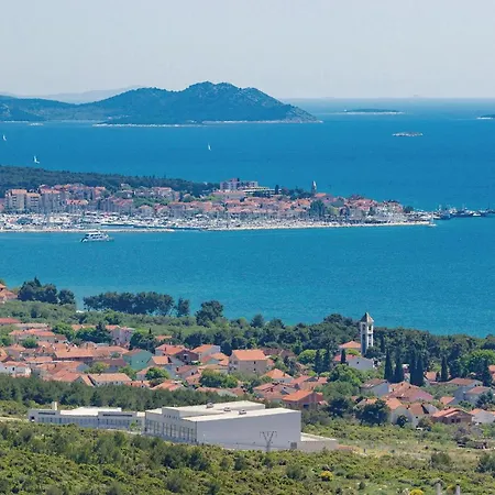 2 Bedroom Lovely In Biograd Apartament Biograd Na Moru